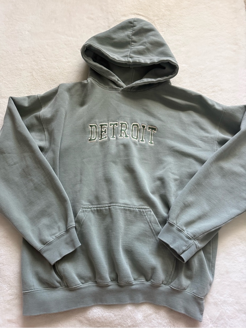 Vintage Detroit Hoodie
Size Mens XL